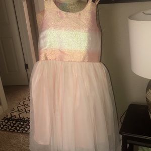 Gorgeous soft pink princess dress w/ 2 layers of crinoline
